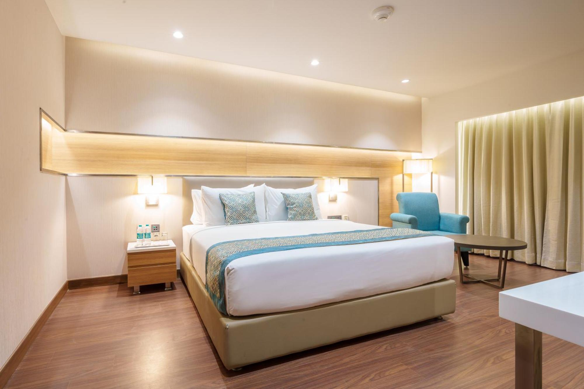 Pharos Hotels Chennai Zewnętrze zdjęcie