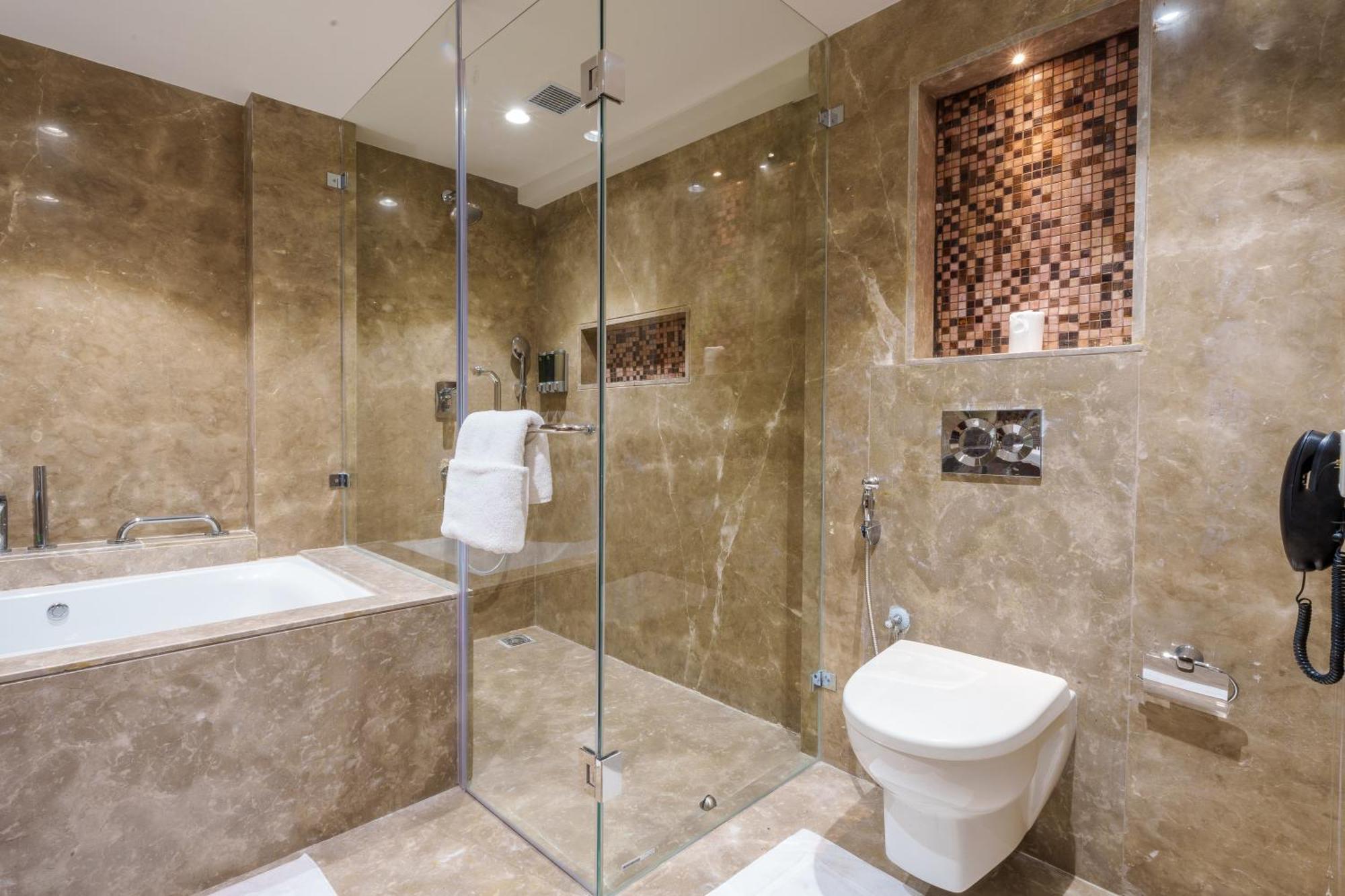 Pharos Hotels Chennai Zewnętrze zdjęcie
