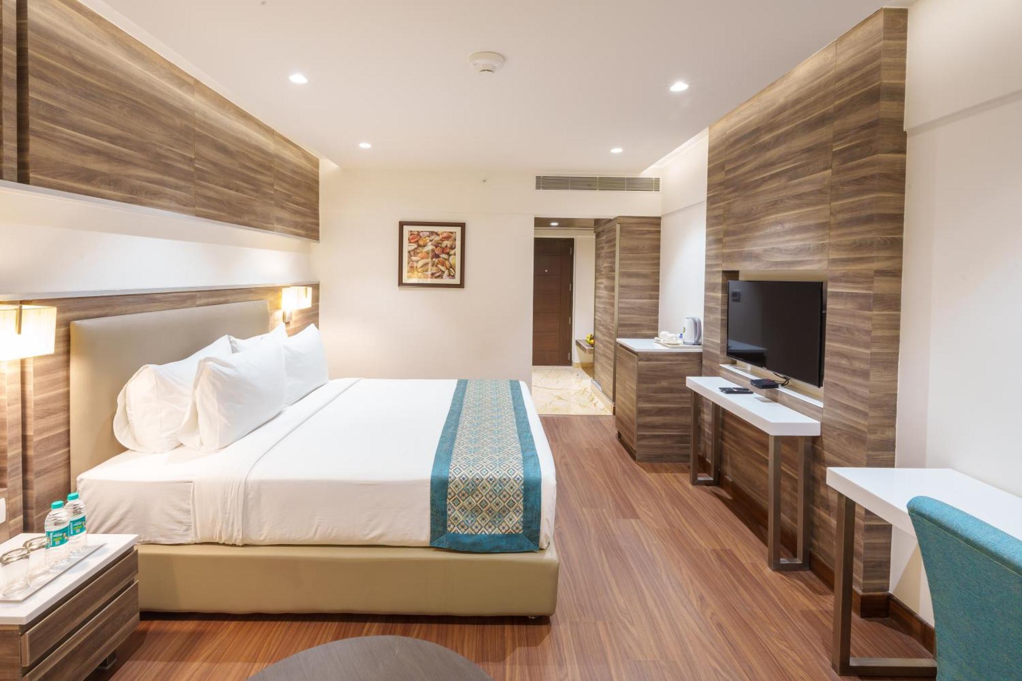 Pharos Hotels Chennai Zewnętrze zdjęcie