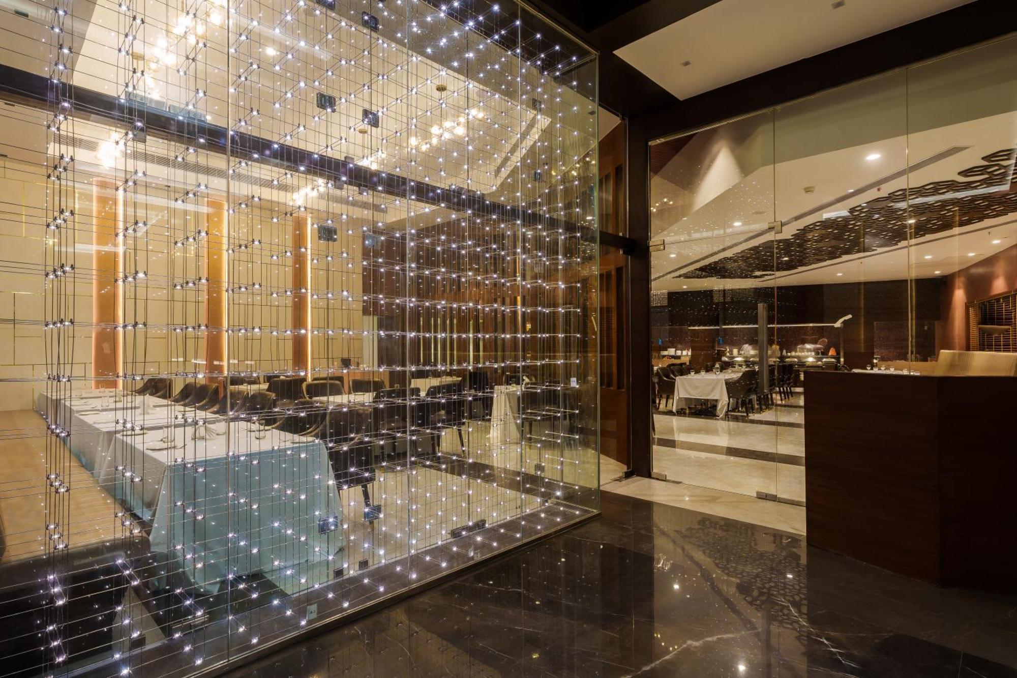 Pharos Hotels Chennai Zewnętrze zdjęcie